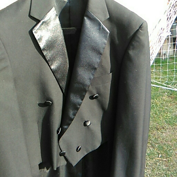 Black tuxedo tailcoat - Picture 2 of 8